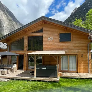  Chalet Le Lotus Blanc